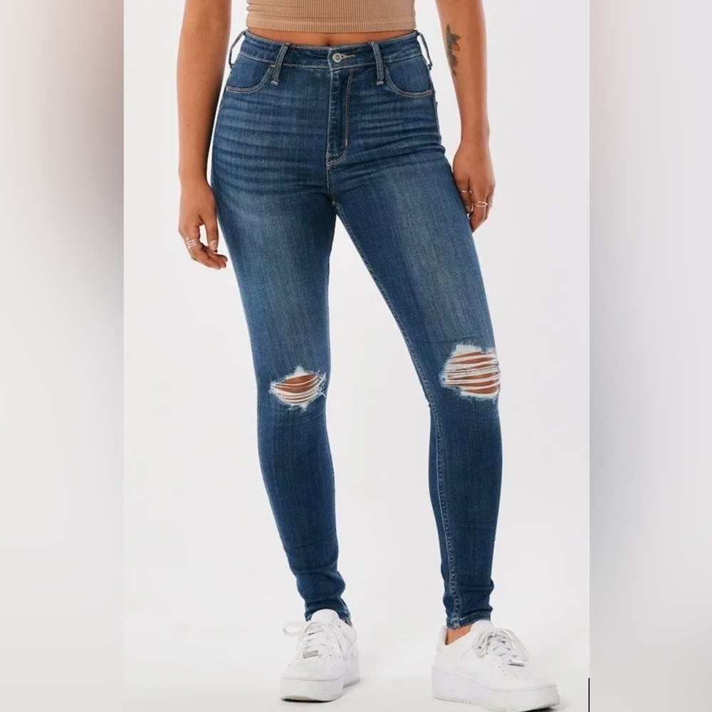 Hollister Ultra High-Rise Ripped Jean Leggings Advanced Stretch - Picture 3 of 16